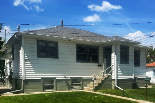 316 14th Street South - Photo 2 of 7