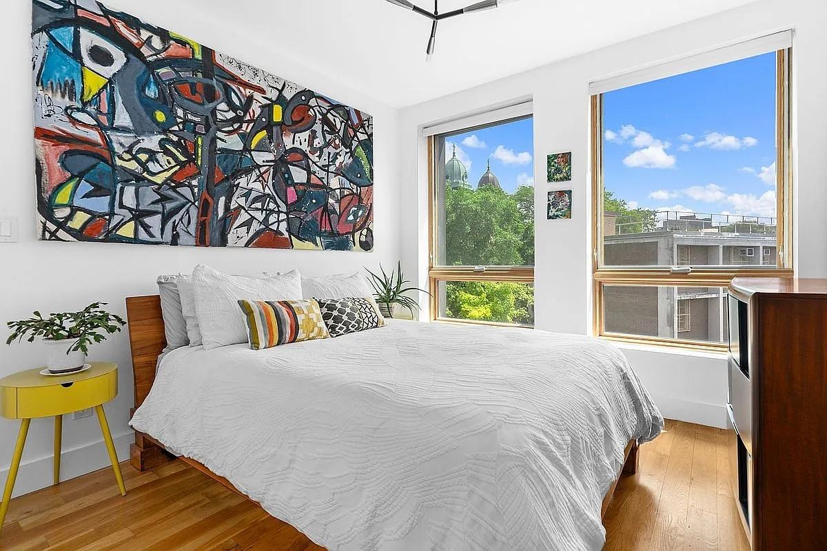 529 Park Pl - Photo 2 of 5