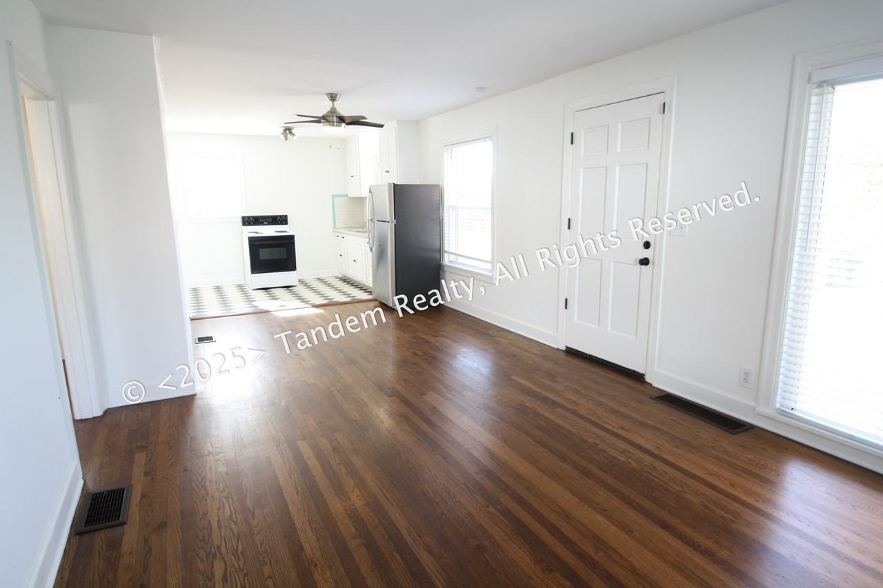 720 Powers Avenue - Photo 3 of 14