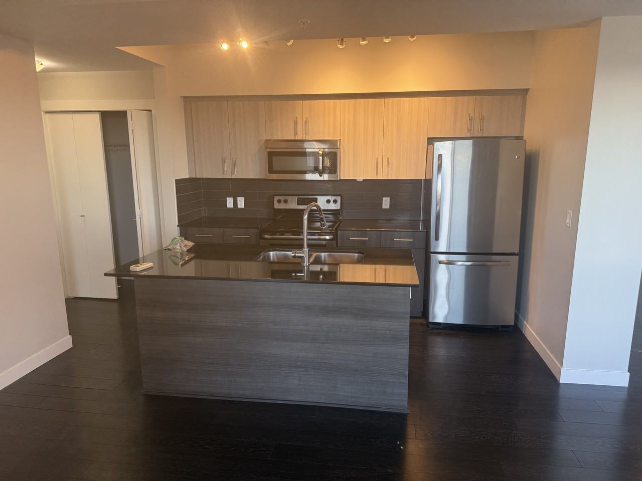 1907 104 St Nw - Photo 7 of 28