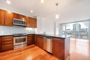 featured image of 325 Berry Street #617