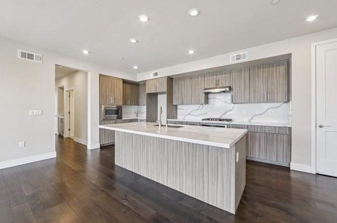 45058 Fremont Boulevard - Photo 5 of 14