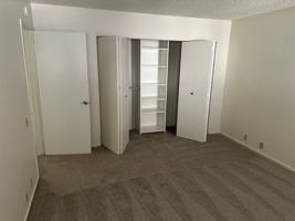 featured image of 453 Linfield Place #4