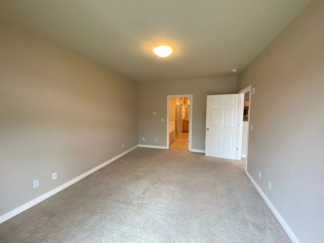 222 East 7th Avenue - Photo 5 of 12