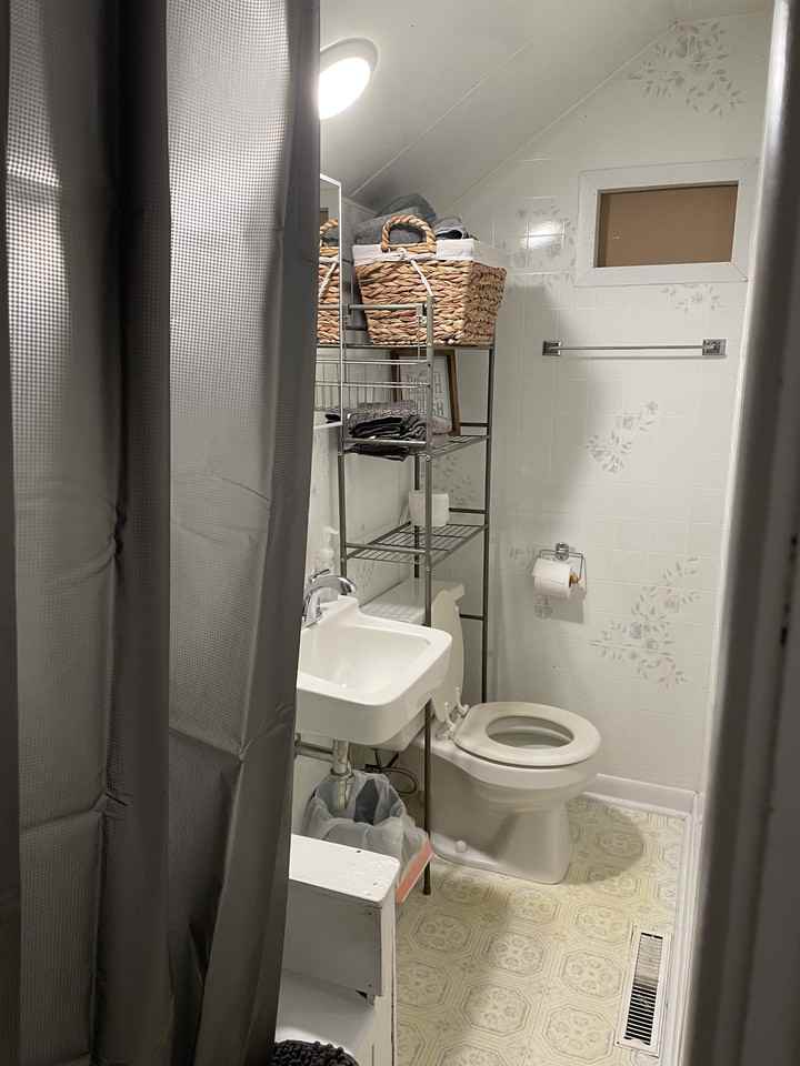 224 1/2 Highview Ave - Photo 4 of 15