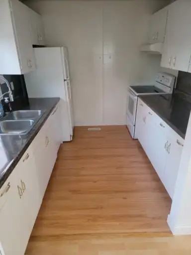 5007 47 Street #A - Photo 3 of 10