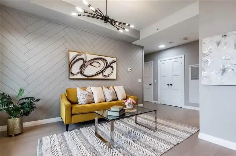 73 Arthur Street South #510 - Photo 2 of 8