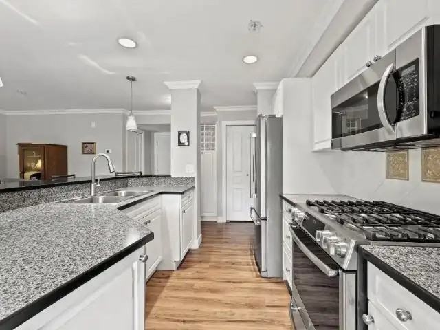 950 Lorne Street #208 - Photo 2 of 7