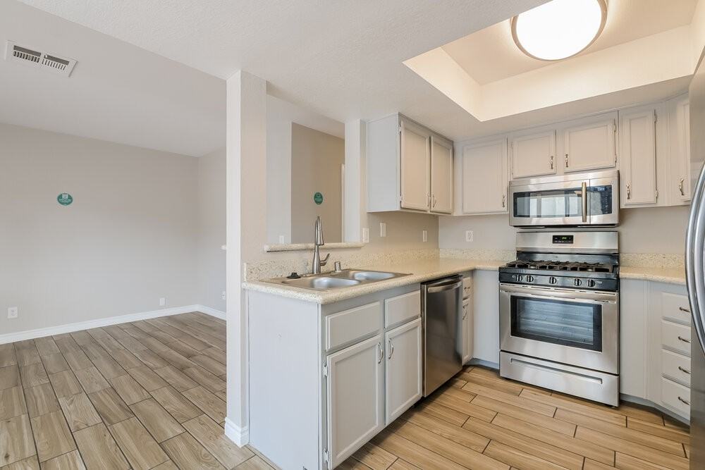 824 Crabapple Dr - Photo 7 of 17