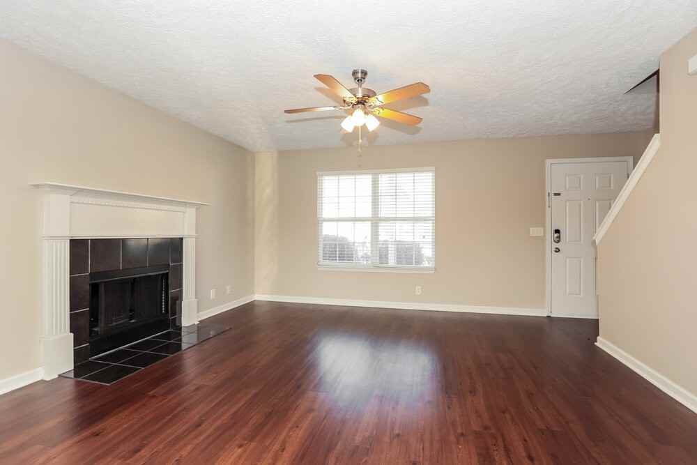 3011 Wellington Pl - Photo 5 of 17