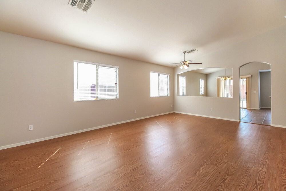 3329 W Wayland Dr - Photo 2 of 15