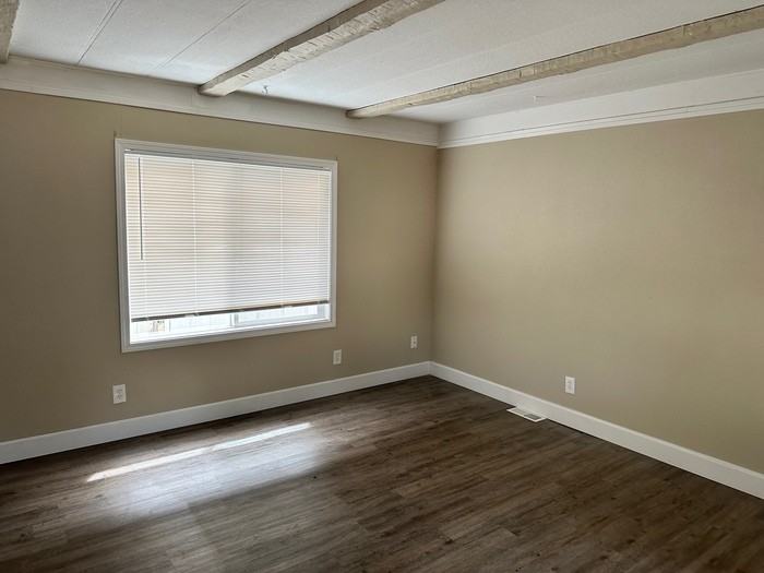 141 Camelot Dr - Photo 2 of 6