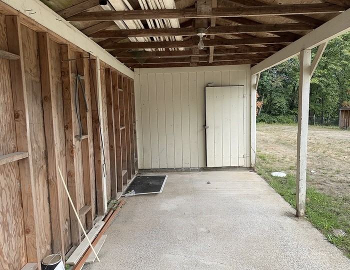 141 Camelot Dr - Photo 5 of 6