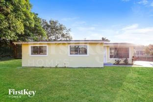 1014 Northwest 15th Street - Photo 1 of 1