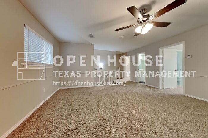 5402 Woodville Lane - Photo 6 of 23