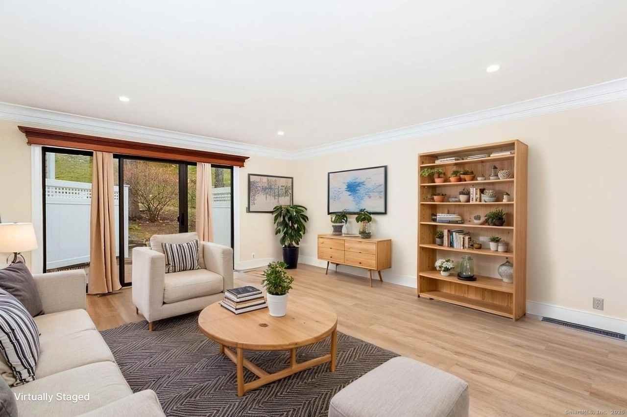 13 Lawson Ln #13 - Photo 7 of 36