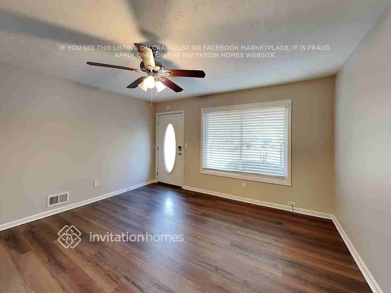 1455 Colony East Cir - Photo 3 of 18