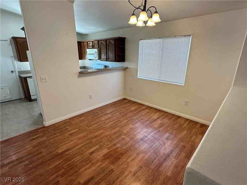 5290 Panguitch Dr - Photo 7 of 35