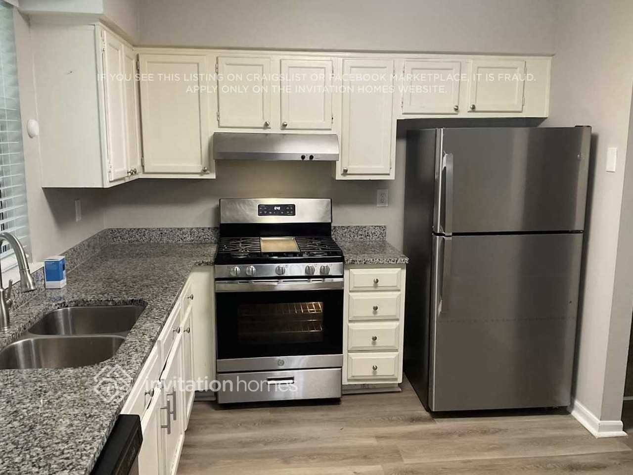 2413 Leslie Brook Dr - Photo 5 of 18