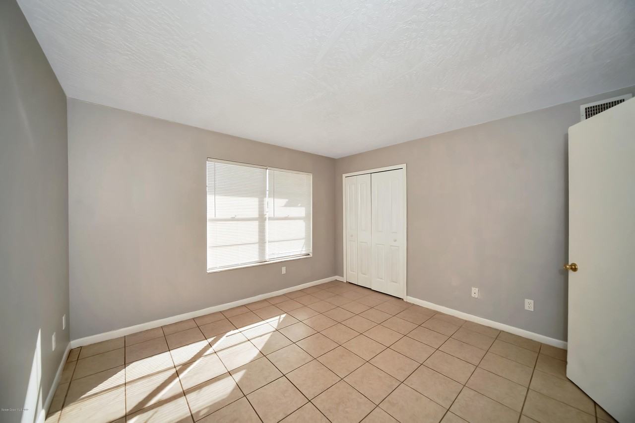 1914 Agora Cir Se Apt 104 #104 - Photo 6 of 9