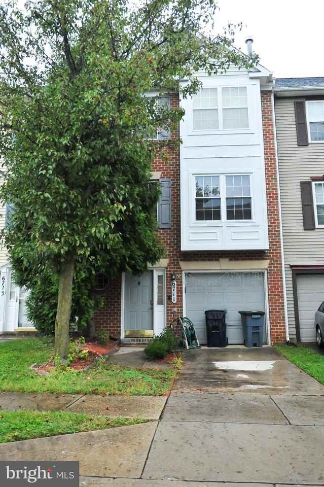 6711 Village Park Dr - Photo 3 of 36