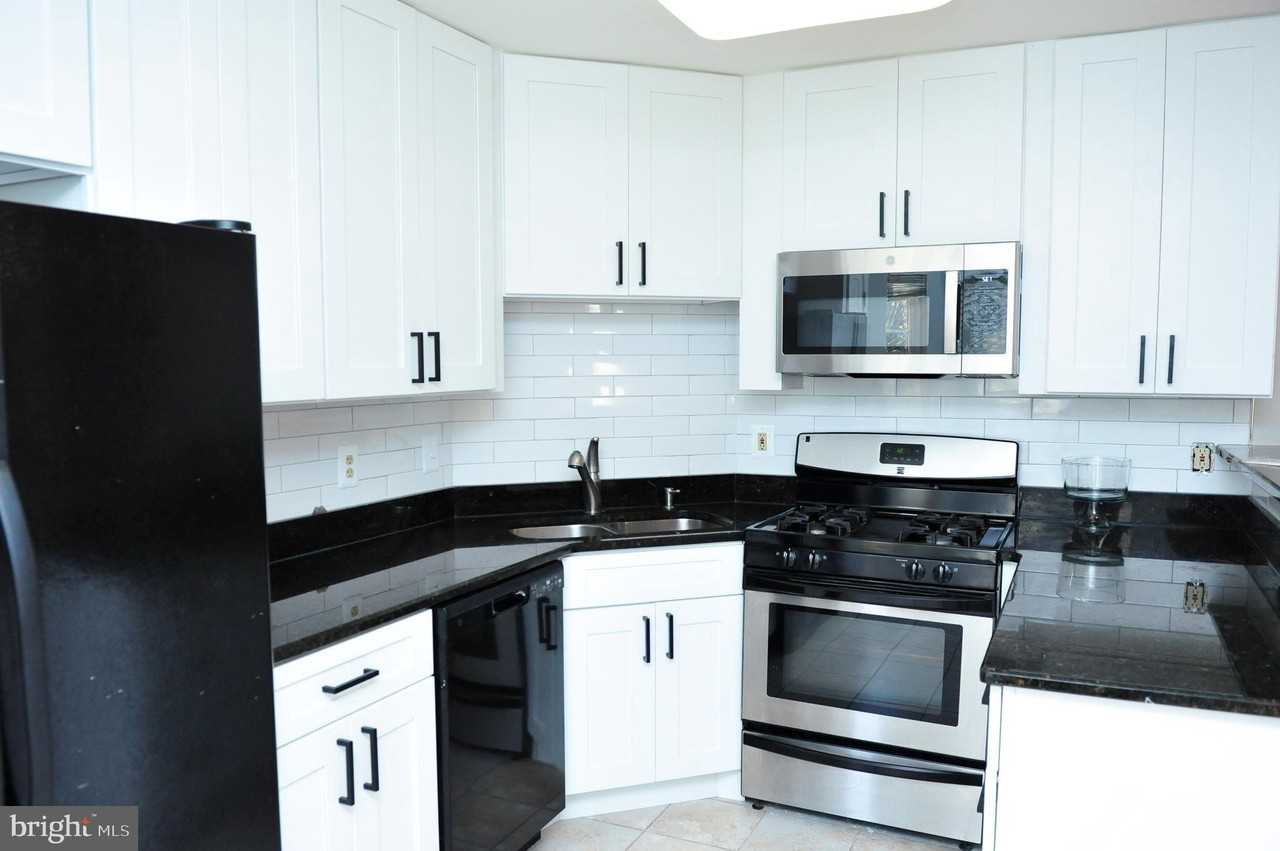 6711 Village Park Dr - Photo 4 of 36