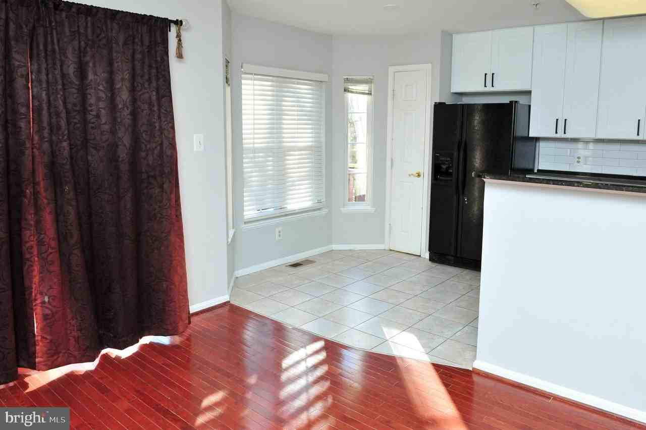 6711 Village Park Dr - Photo 5 of 36