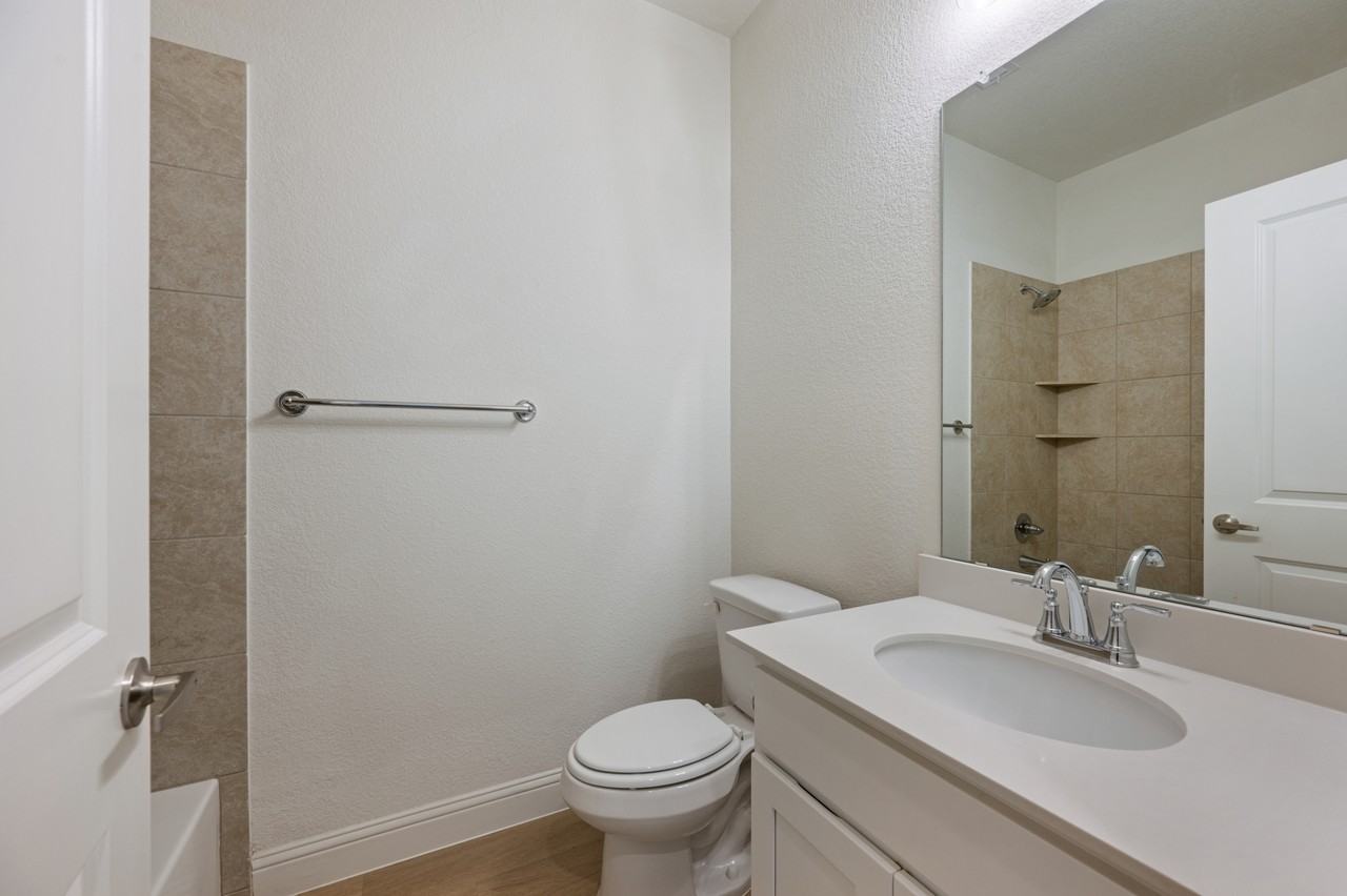 6580 Iron Horse Blvd #1 - Photo 6 of 30