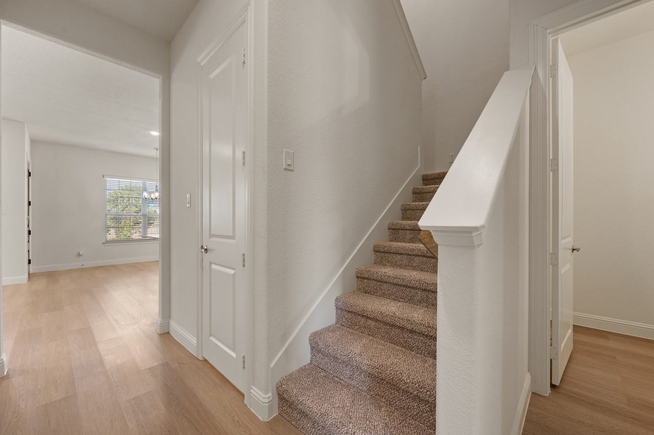 6580 Iron Horse Blvd #1 - Photo 6 of 30