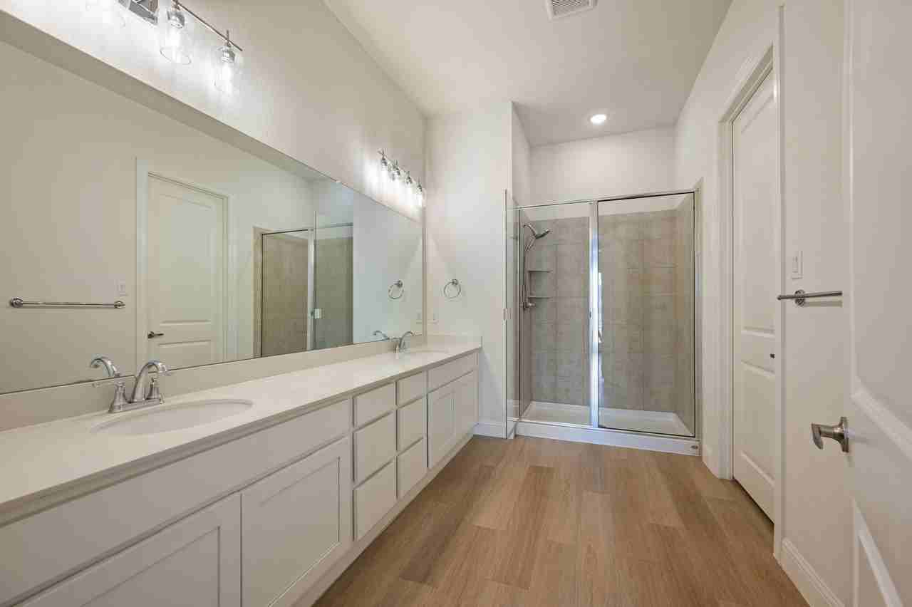 6580 Iron Horse Blvd #1 - Photo 2 of 30