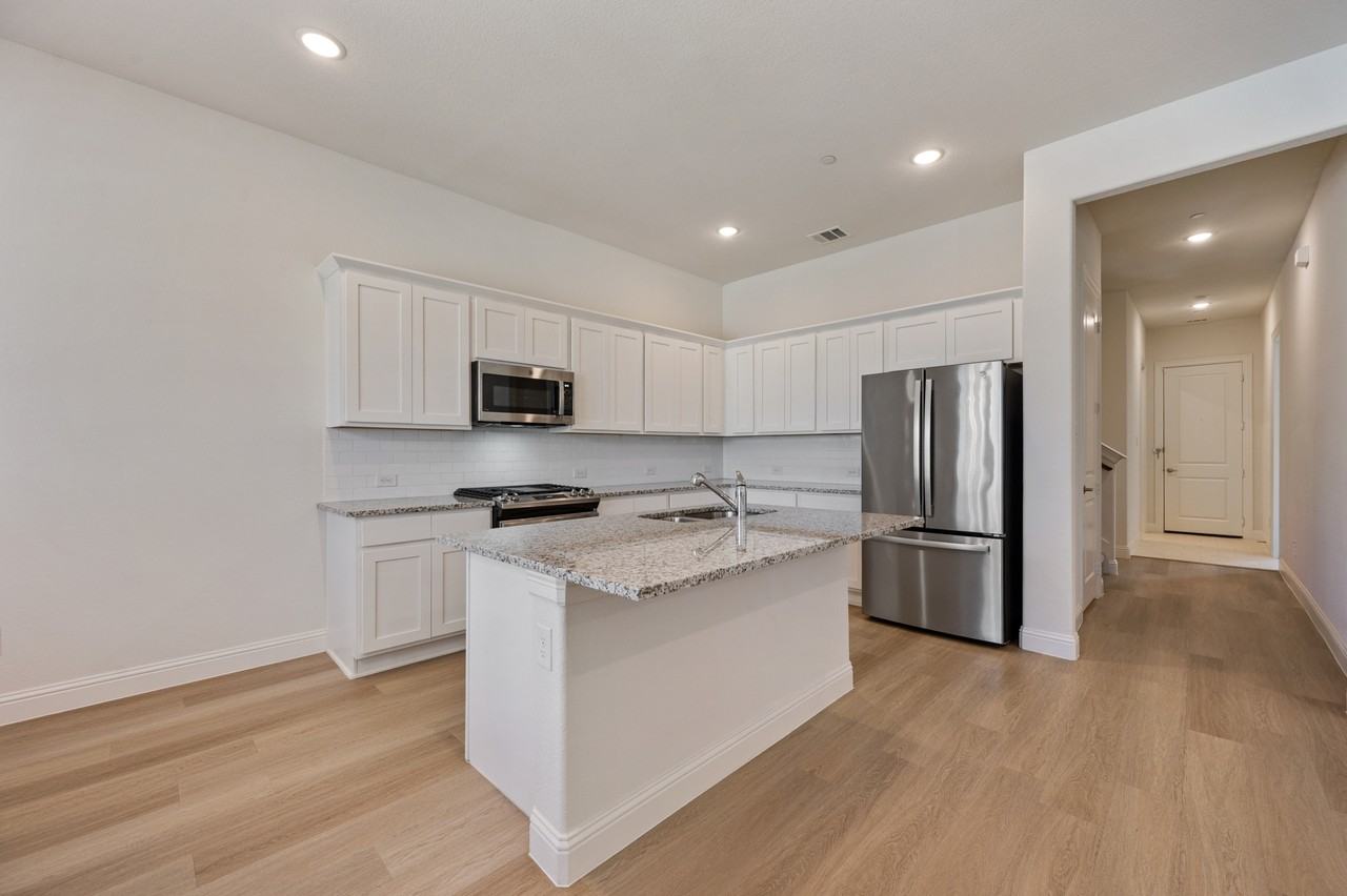 6580 Iron Horse Blvd #1 - Photo 2 of 30