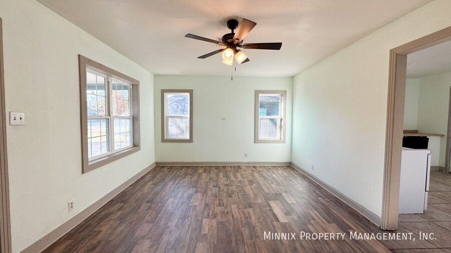 2508 30th St - Photo 5 of 12