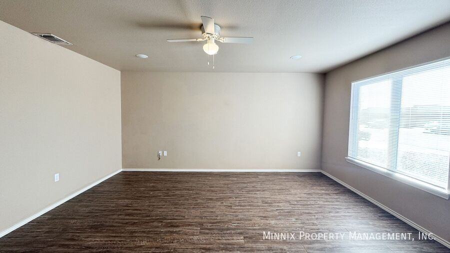 2520 North Avenue N - Photo 4 of 17