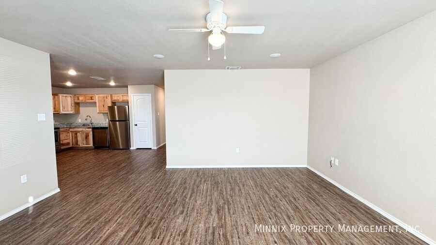 2520 North Avenue N - Photo 5 of 17