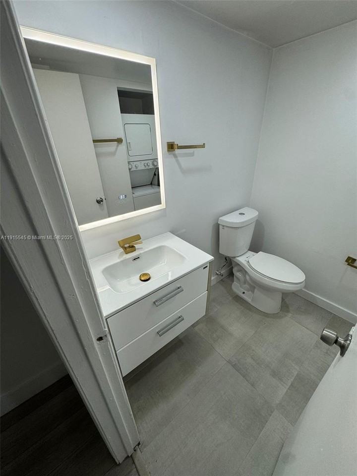 20860 San Simeon Way