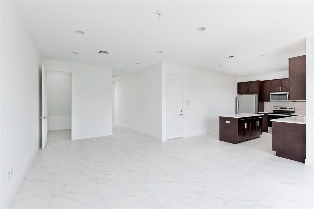 6975 Pines Cir #6975-33 - Photo 3 of 31