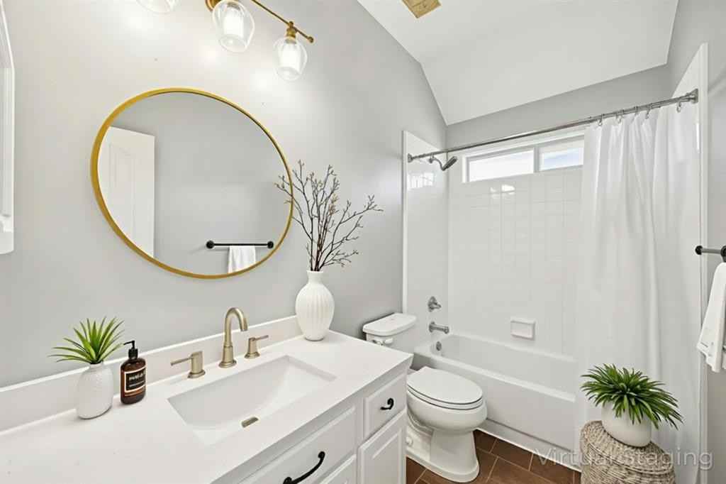 4001 Lakeside Drive #4001