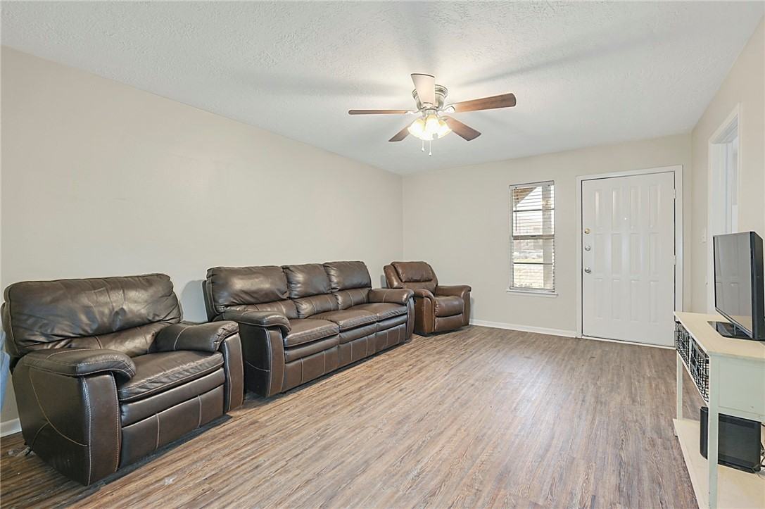 2000 Monito Way #2000A - Photo 3 of 13