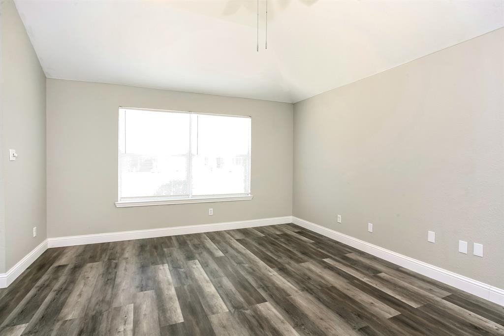 8102 Lake Bend Drive #8102