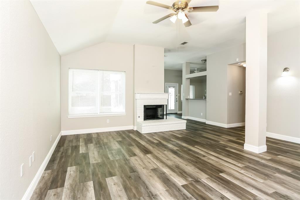 8102 Lake Bend Dr #8102 - Photo 5 of 16