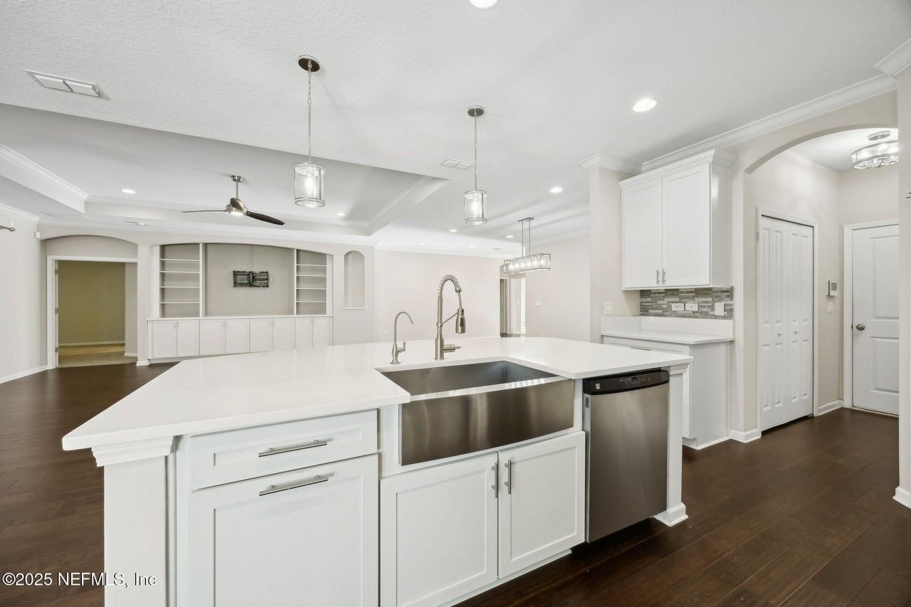 2719 Chapman Oak Dr #2719 - Photo 3 of 39