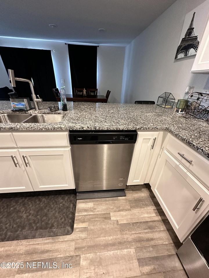 450 River Hill Dr #450 - Photo 3 of 32