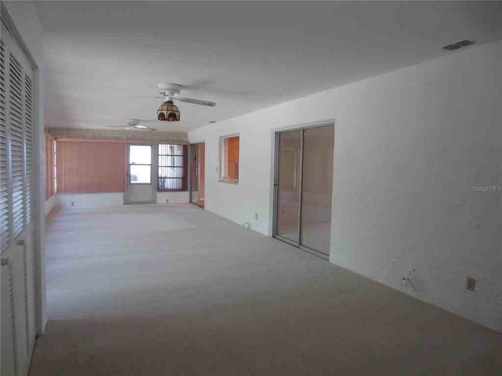 3235 E Dorchester Dr #3235 - Photo 3 of 47