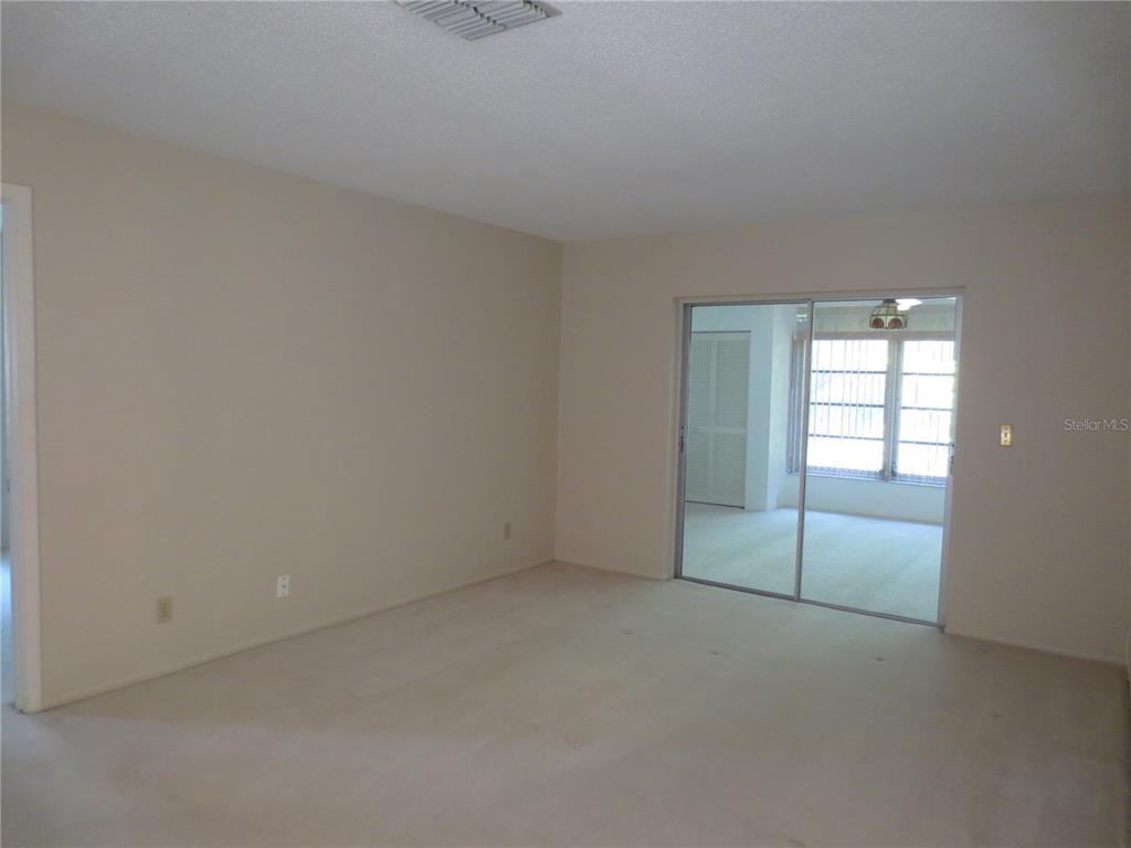 3235 E Dorchester Dr #3235 - Photo 5 of 47