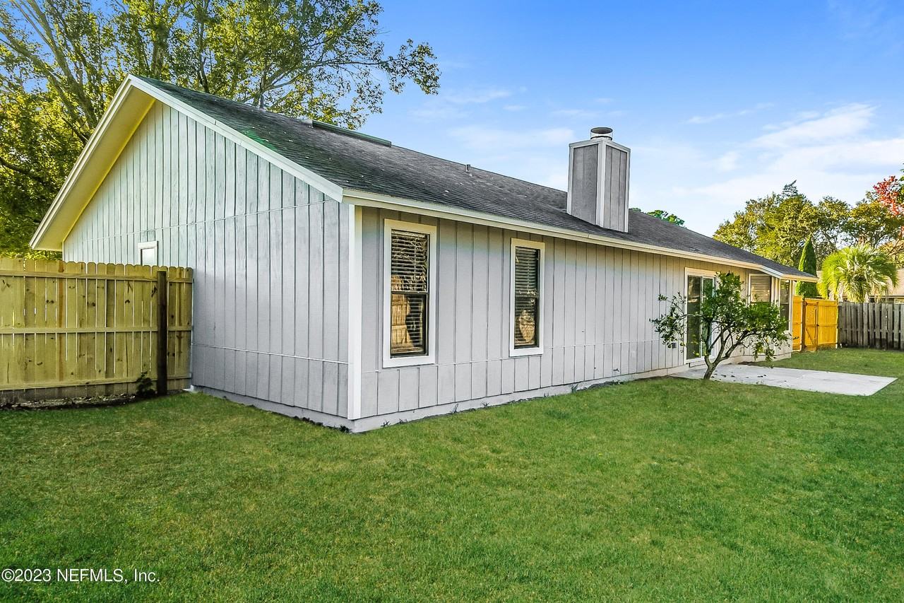 11023 Poppins Ct #11023 - Photo 5 of 15