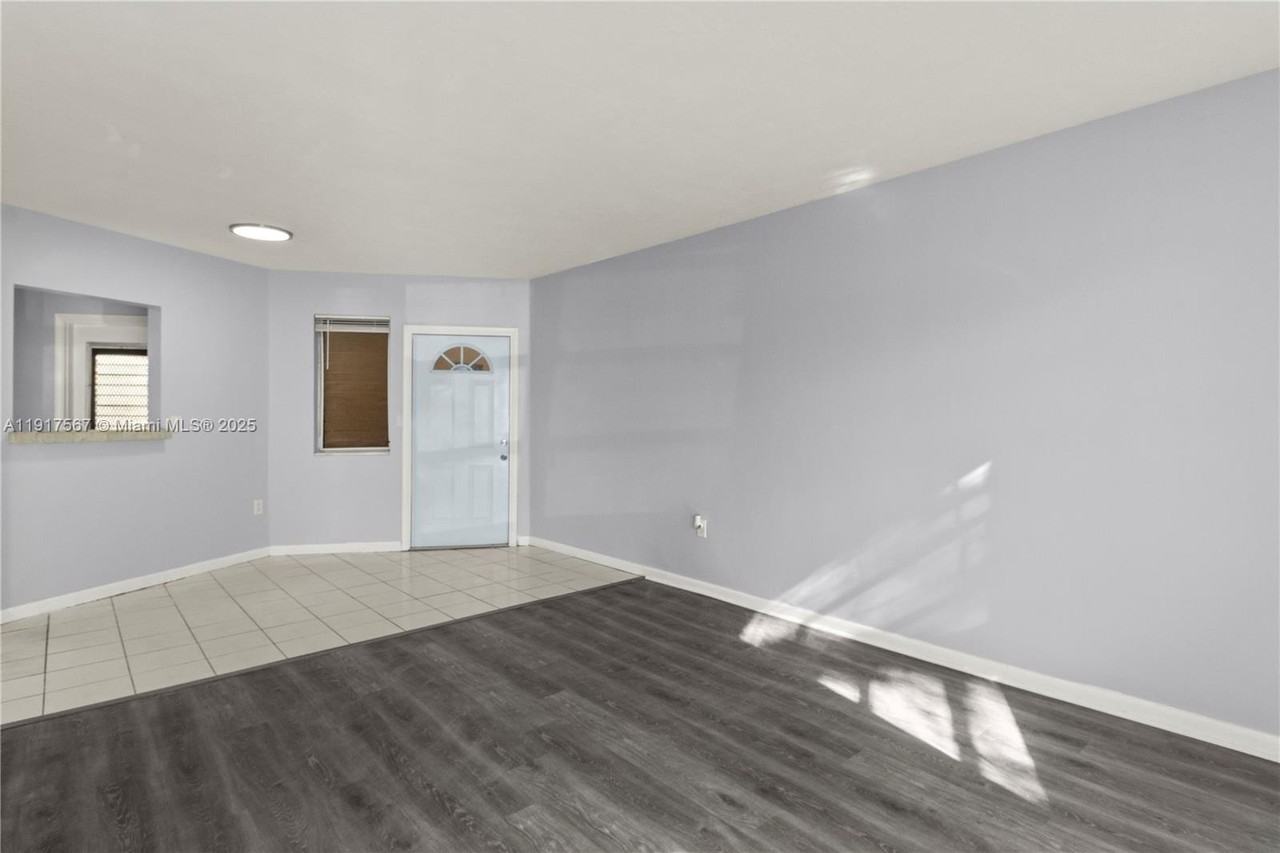 18630 Ne 18th Ave #18630-136 - Photo 2 of 36