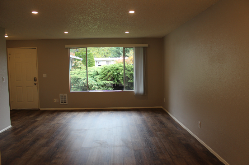 20027 24th Ave Ne - Photo 4 of 17