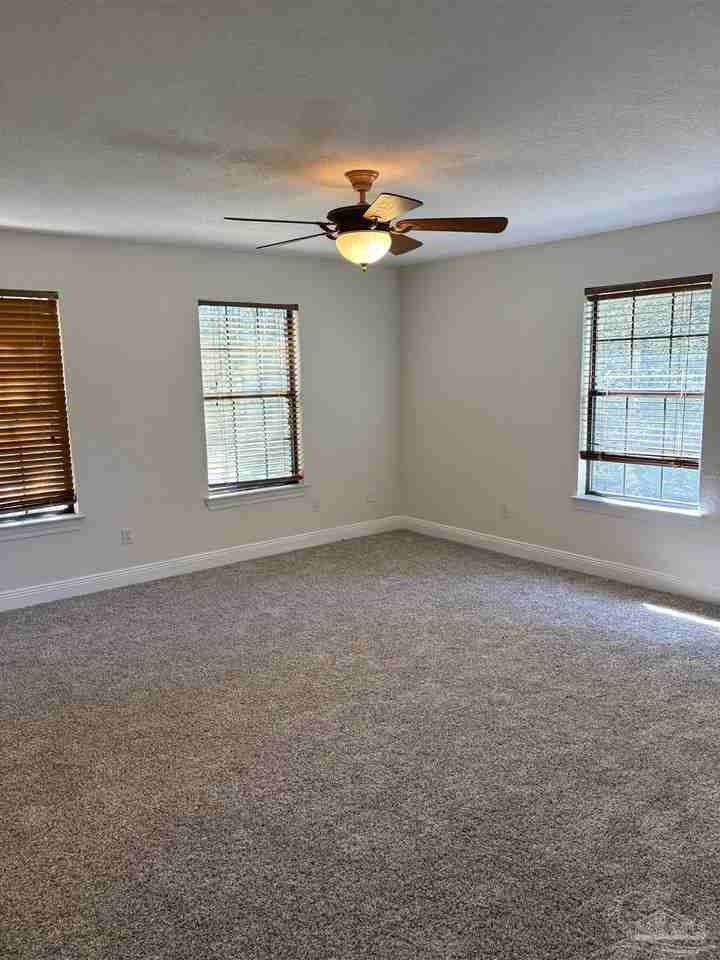 1002 Daffin Rd #1002