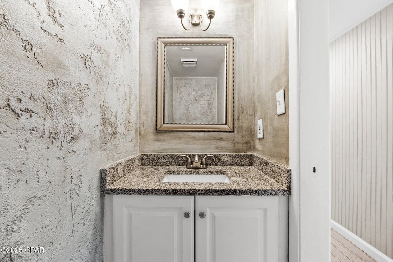 6901 N Lagoon Dr #6901-1 - Photo 5 of 42