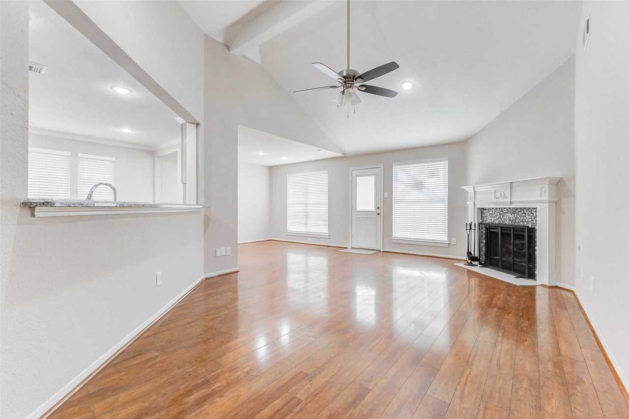 2410 Clear Ridge Dr #2410 - Photo 6 of 24